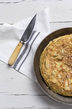 Lezzetli patates omlet 