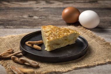 Lezzetli patates omlet 