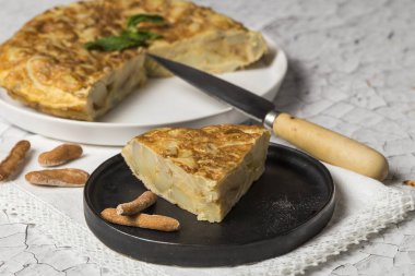 Lezzetli patates omlet 