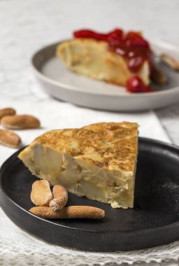 Lezzetli patates omlet 