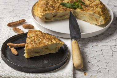 Lezzetli patates omlet 