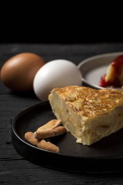 Lezzetli patates omlet 