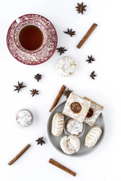 Čerstvě upečené Tradiční pečivo s čajem — Stock fotografie