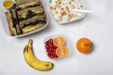 Tupperware 'de yemek hazır.