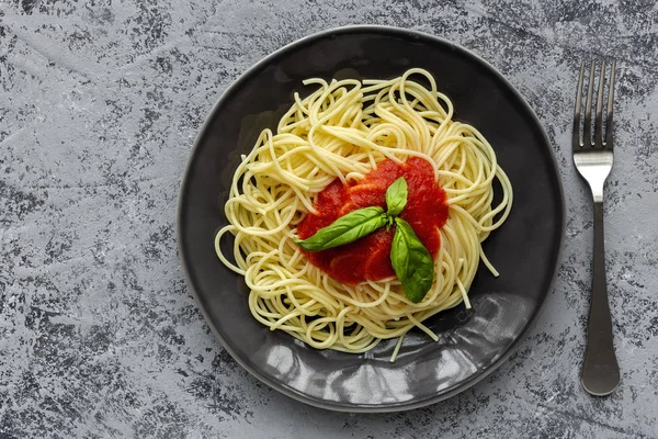 Homemade Spaghetti Tomato Basil Sauce Seen Gray Background Italian Pasta — Stock Photo, Image