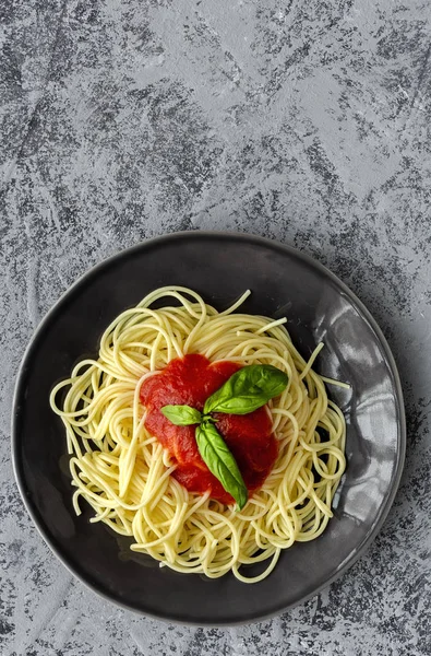 Homemade Spaghetti Tomato Basil Sauce Seen Gray Background Italian Pasta — Stock Photo, Image