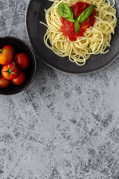 Homemade Spaghetti Tomato Basil Sauce Seen Gray Background Italian Pasta — Stock Photo, Image