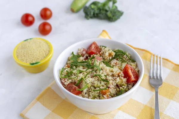 Homemade Vegetarian Couscous Cherry Tomato Zucchini Spinach Carrots Broccoli Healthy — Stockfoto