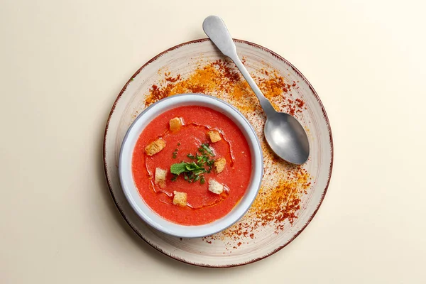 Sopa Tomate Casera Saludable Con Pan Menta Aceite Oliva Beige — Foto de Stock