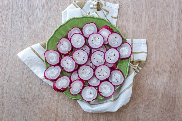 Slicing Fresh Red Horseradish Sliced Vegan Food Concept Flat Lay — Stock Photo, Image