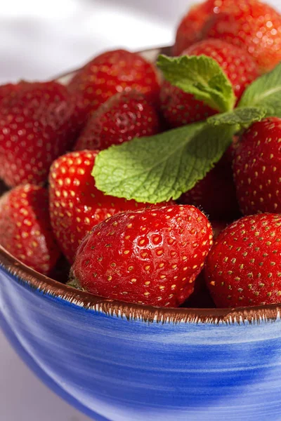 Healthy Fresh Strawberries Bowl Mint White Background — Stock Photo, Image