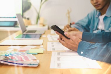Cep telefonu için web tasarımcısı toplantı planlama uygulaması. Tasarım Çevrimiçi Teknoloji İçeriği, Fikir Önerisi Stratejisi Taktik Vizyon Tasarımı Konsepti