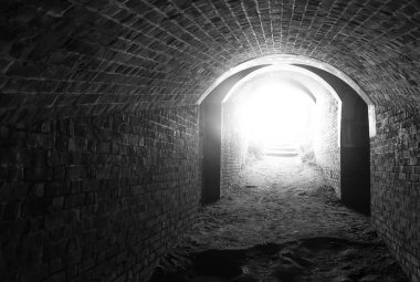 TUNNEL 'İN SONundaki Işık