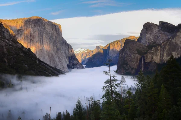 Hermosa vista de Yosemite — Foto de Stock