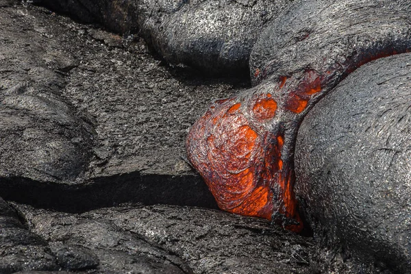 Close-up van de lavastroom in lava veld — Stockfoto