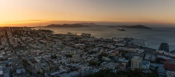 Puente Golden Gate durante la puesta del sol — Foto de Stock