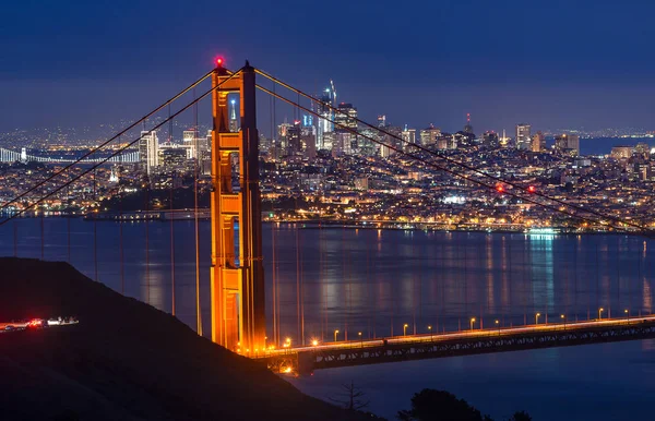 Golden Gate Bridge et centre-ville de San Francisco — Photo