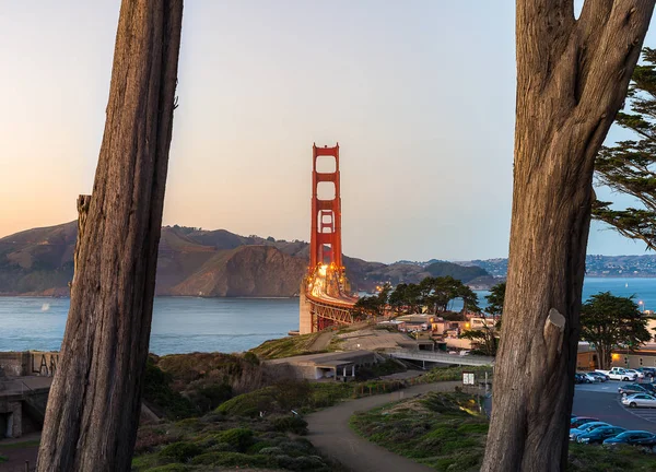 Golden Gate Bridge after sunset — Stock Photo, Image