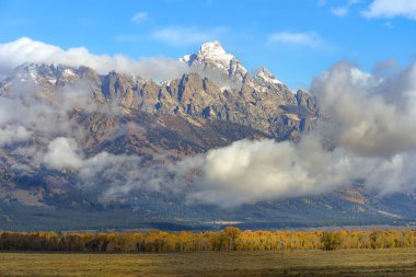 Teton aralığı Grand Teton Milli Parkı'nda 