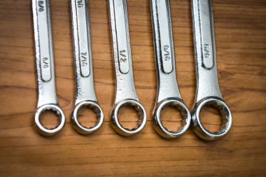 Koleksiyonu kümesi anahtarları metalik parlak