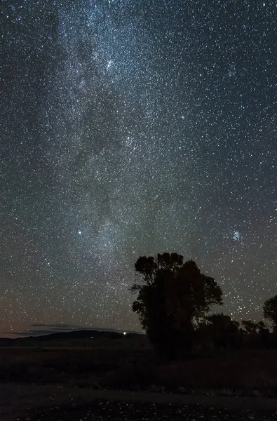 Vintergatan i den mörka natten — Stockfoto