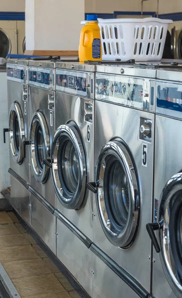 Laundry machine in the store — Stock Photo, Image