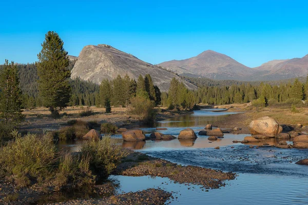 Εθνικό πάρκο Yosemite το καλοκαίρι — Φωτογραφία Αρχείου