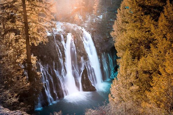 Mcarthurburney Falls State Park pamięci — Zdjęcie stockowe