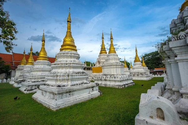Antik Lanna Tay Pagoda, Tayland