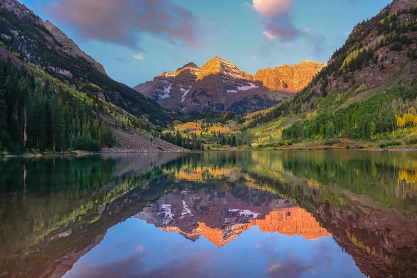 Nascer do sol em Maroon Bell, Colorado — Fotografia de Stock