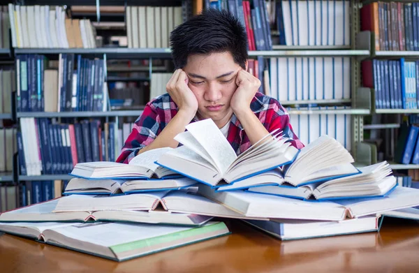 Asiático Estudantes Sexo Masculino Estão Cansados Estressados Com Leitura Muito — Fotografia de Stock