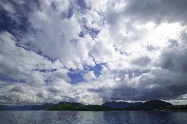 Lysefjorden Norveç.