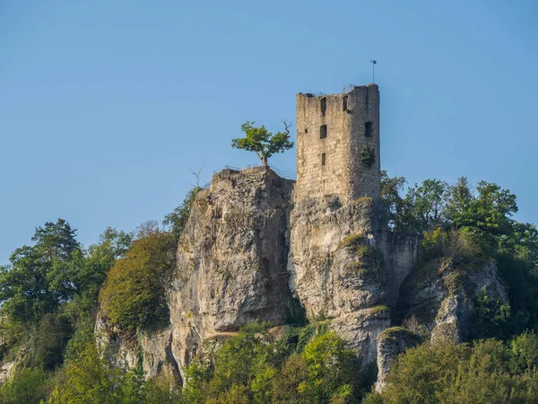 Zřícenina hradu Neideck ve Francii — Stock fotografie