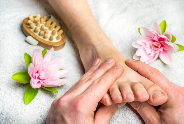 Verzachtende voet massage achtergrond — Stockfoto