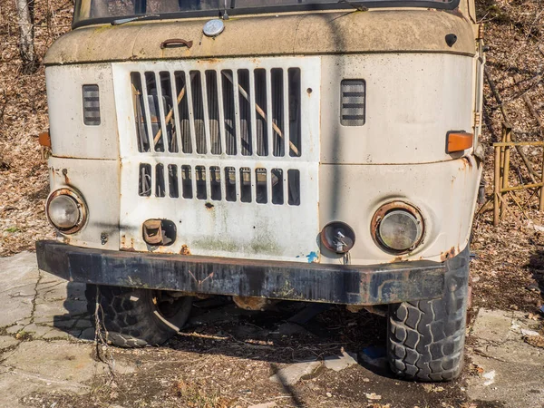 Старый грузовик GDR W50 — стоковое фото