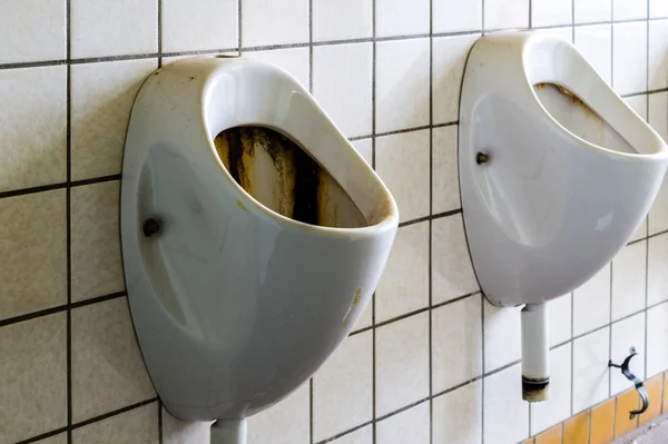 Oude urinoir toilet achtergrond — Stockfoto