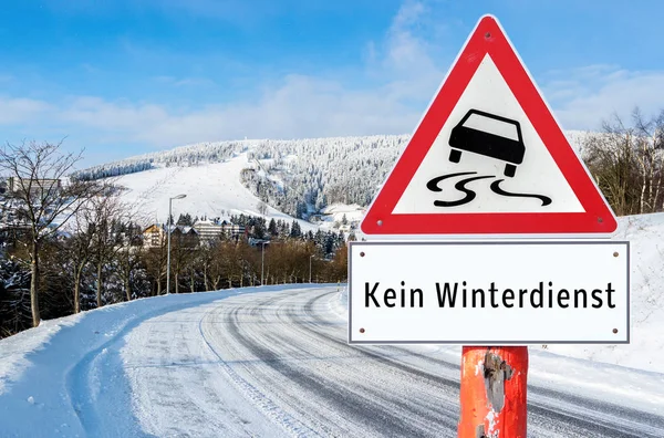 Vorsicht Unfallgefahr kein Winterdienst — Stockfoto