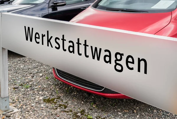 Műhelykocsi tábla németül — Stock Fotó