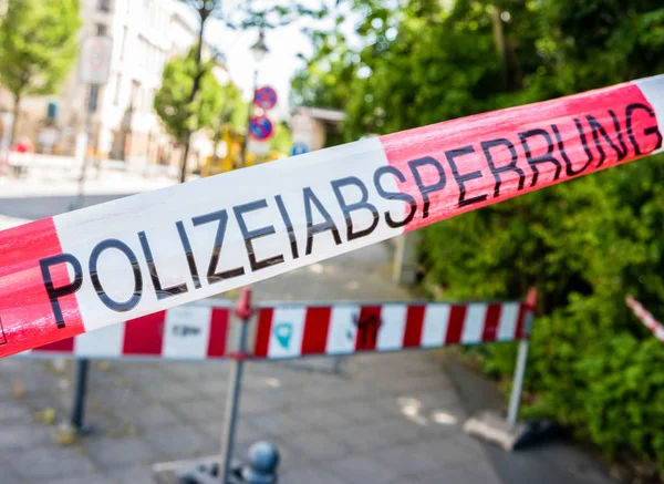 Nastro della polizia Germania in tedesco — Foto Stock