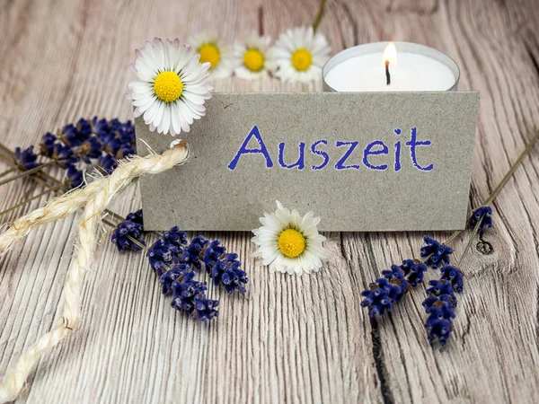 Auszeit-Schild mit Lavendel — Stockfoto