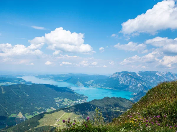 View of the Attersee lake in the Salzkammergut region — Stock Photo, Image
