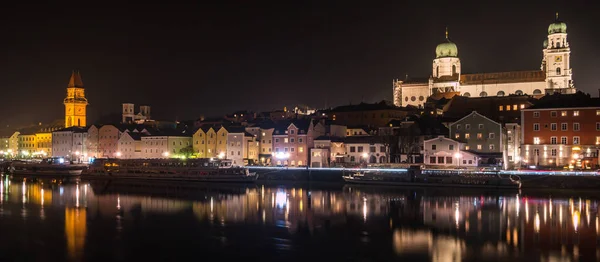 Passau katedrális éjjel — Stock Fotó