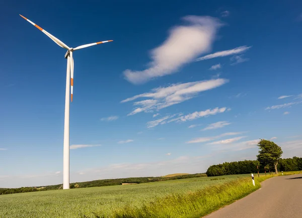 Windmill on the field — Stock Photo, Image