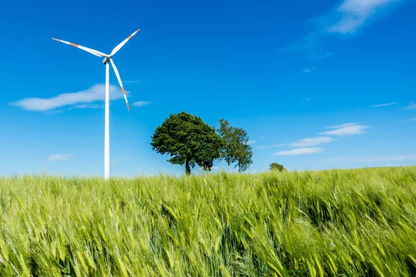 Turbina eólica en Alemania — Foto de Stock