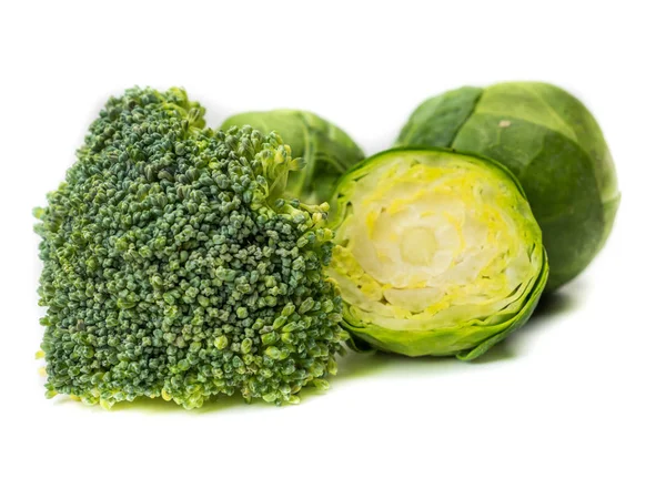 Brussels sprouts and broccoli isolated — 스톡 사진