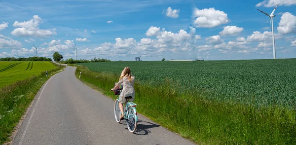 Panorama alternative ways to the future — Stock Photo, Image