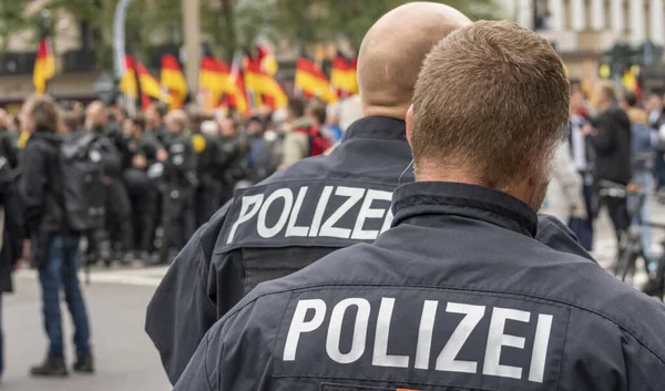 Operazione di polizia panoramica in Germania durante una manifestazione — Foto Stock