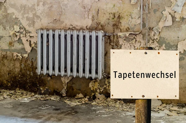 Mudança de papel de parede sinal em alemão — Fotografia de Stock
