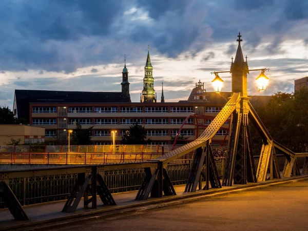 Zwickau Şehri Güneşte Gökyüzü Çizgisi — Stok fotoğraf