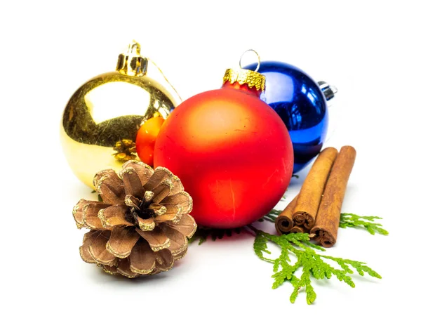 Kerst decoratie geïsoleerd op witte achtergrond — Stockfoto